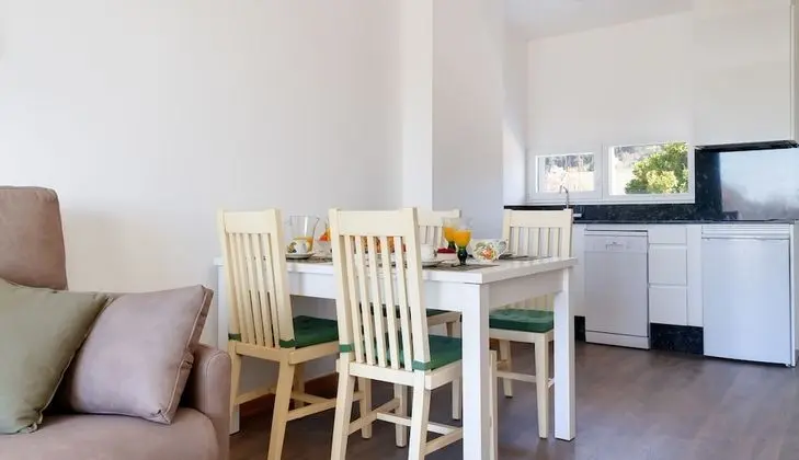 Apart Daire, 1 Çift Kişilik Yatak ve Çekyat