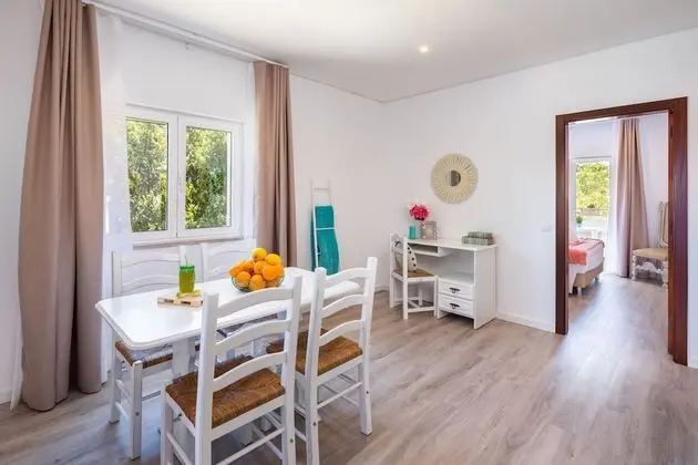 Superior Apart Daire, 1 Yatak Odası, Teras, Havuz Kenarı