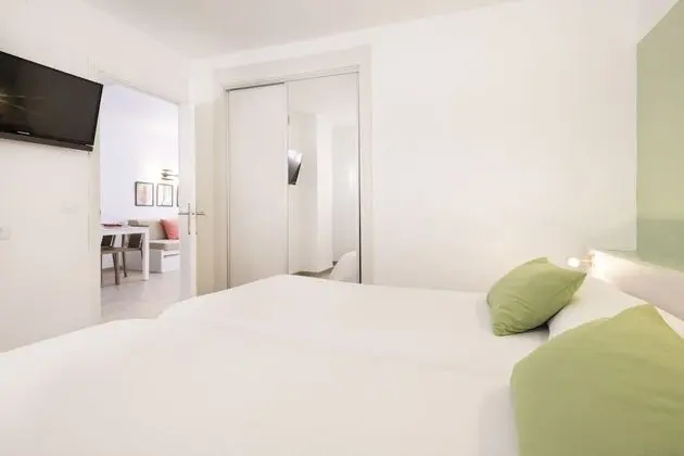 Apart Daire, 1 Yatak Odası, Balkon, Havuz Manzaralı