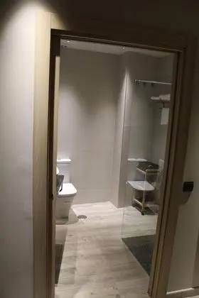 Design Apart Daire, Engellilere Uygun, Banyolu/Duşlu