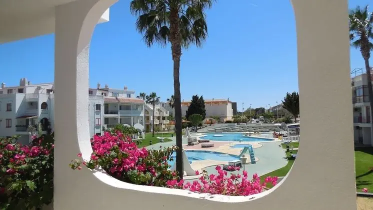 Apartment 2 to 4 people, 25% prepaid