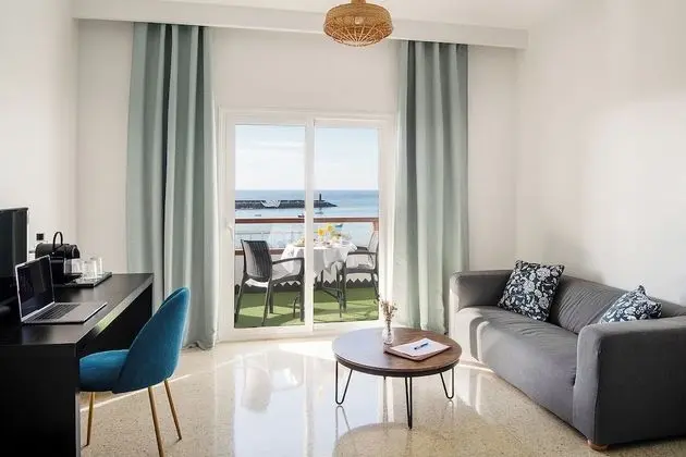 Standard Apart Daire, Deniz Manzaralı