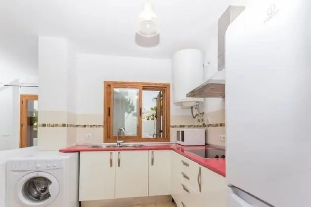 Apart Daire, 2 Yatak Odası, Zemin Kat