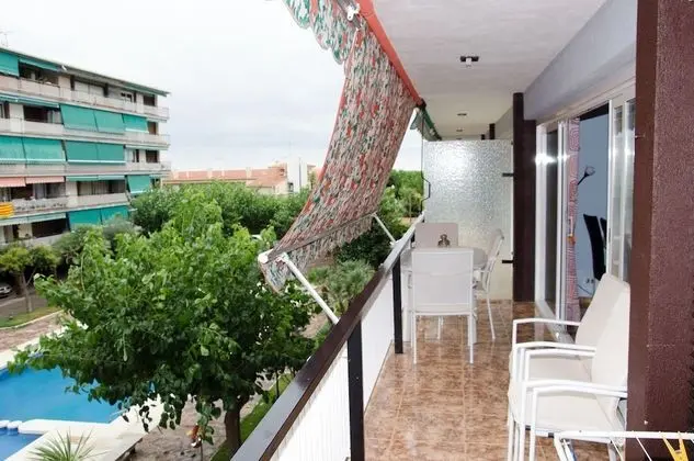 Family Apart Daire, 3 Yatak Odası, Teras, Havuz Manzaralı