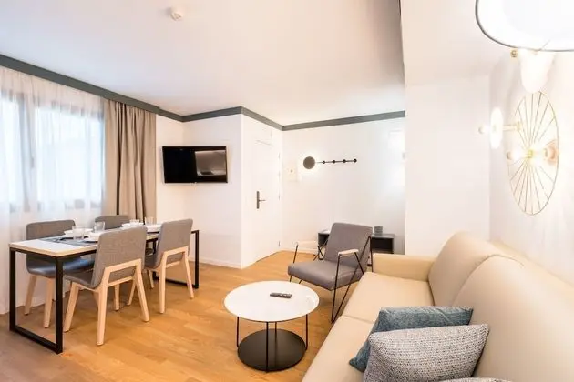 Business Apart Daire, 2 Yatak Odası, Havuz Manzaralı