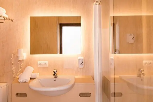 Apart Daire, 2 Yatak Odası, Balkon