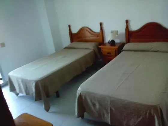 Apartamento estándar, 2 habitaciones, terraza, vistas parciales al mar