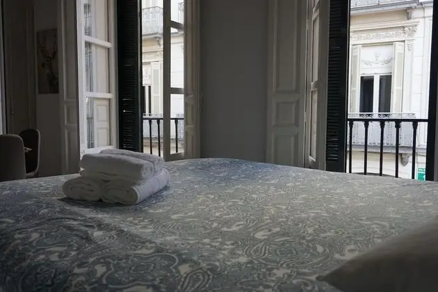 Basic Apart Daire, 1 Büyük (Queen) Boy Yatak ve Çekyat, Mutfak, Şehir Manzaralı