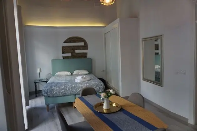 Basic Apart Daire, 1 Büyük (Queen) Boy Yatak ve Çekyat, Mutfak, Şehir Manzaralı