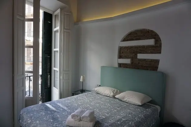 Basic Apart Daire, 1 Büyük (Queen) Boy Yatak ve Çekyat, Mutfak, Şehir Manzaralı