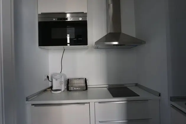 Basic Apart Daire, 1 Büyük (Queen) Boy Yatak ve Çekyat, Mutfak, Şehir Manzaralı