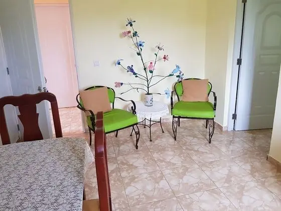 Economy Apart Daire, Dağ Manzaralı