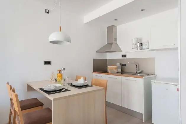 Superior Apart Daire, Teras, Havuz Manzaralı