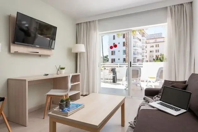 Superior Apart Daire, Teras, Havuz Manzaralı
