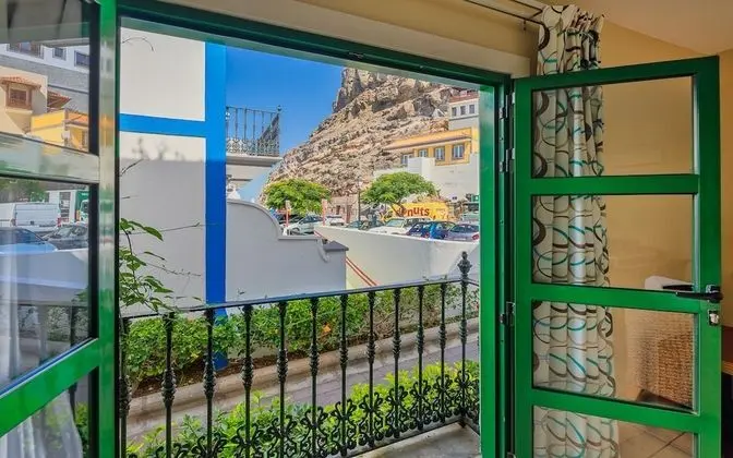 Apart Daire (with French Balcony, 3+1)