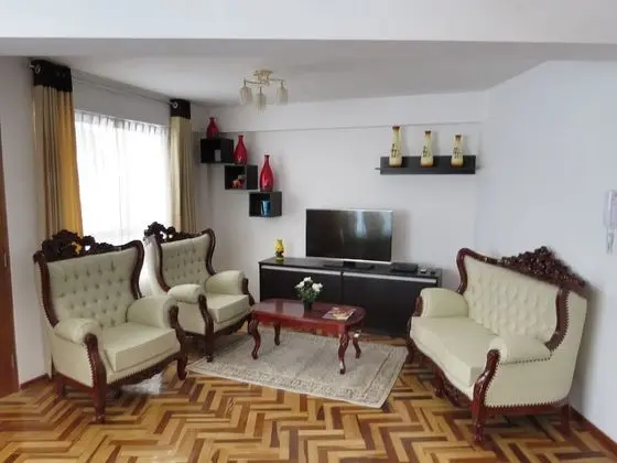 Apart Daire, 3 Yatak Odası, 2 Banyolu (QW1)