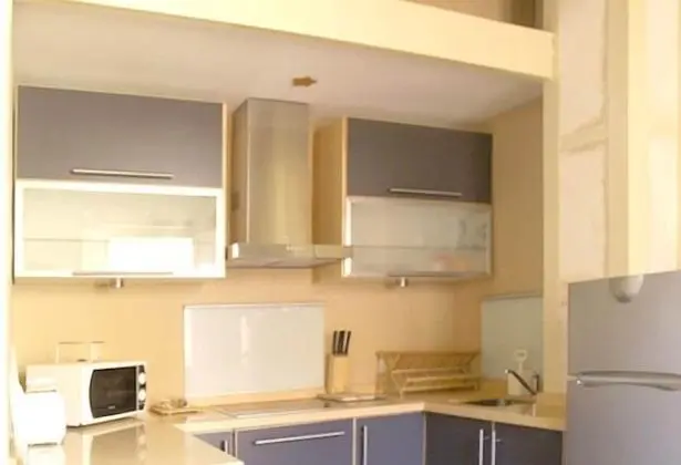 Deluxe Stüdyo, Kule