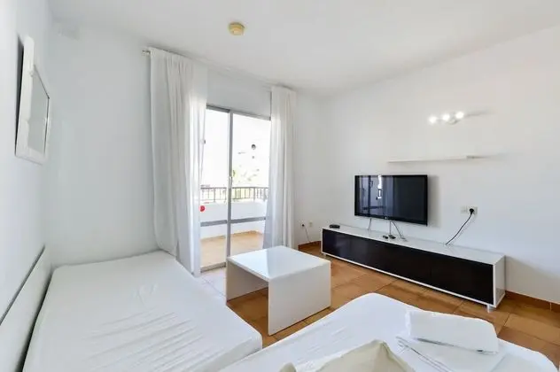 Apart Daire, Balkon (Triple)