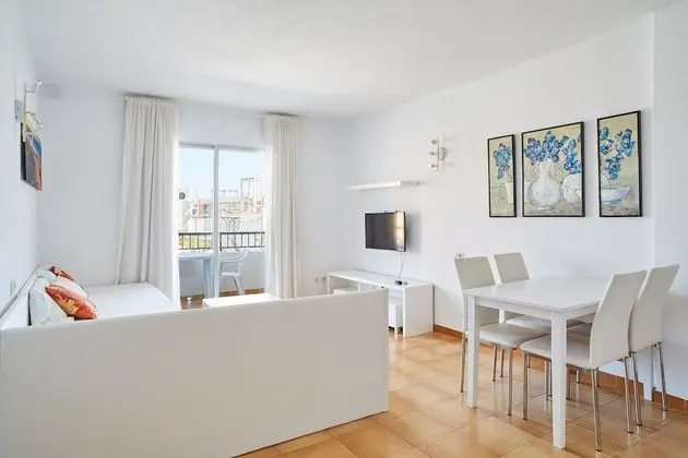 Apart Daire, Balkon (Triple)