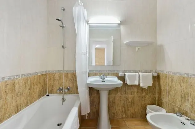 Apart Daire, Balkon (Triple)