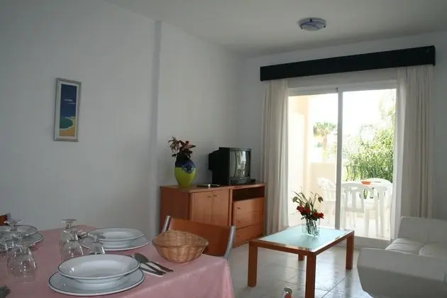 Standard Apart Daire, 2 Yatak Odası, Havuz Manzaralı, Plaj Kenarı