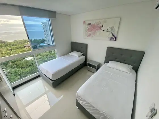 Apartamento Elite, 2 habitaciones, vistas al mar (SMR332A)