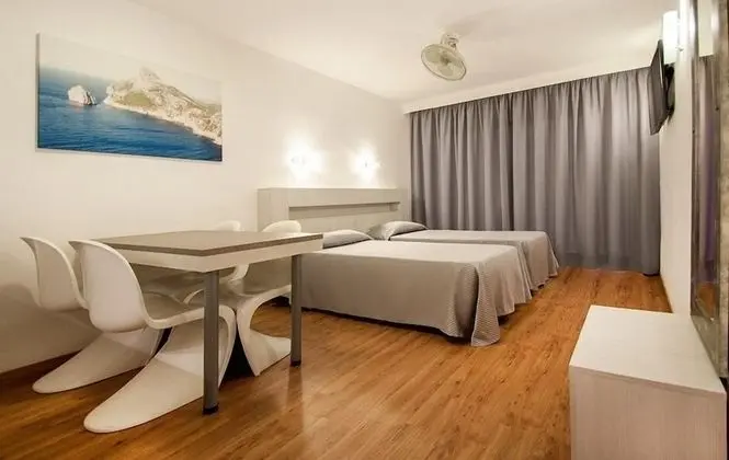Stüdyo, Teras