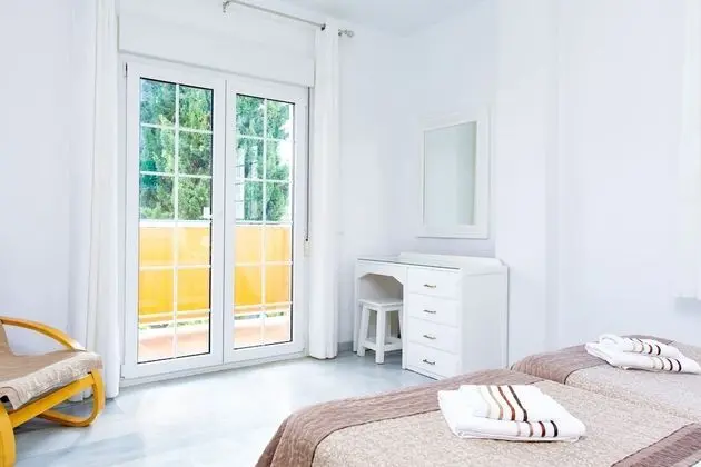 Apart Daire, 2 Yatak Odası, Teras, Havuz Manzaralı (Apartamento N3)