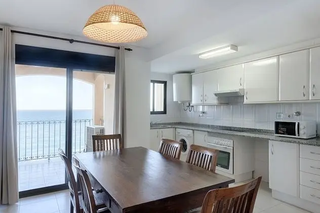 Apart Daire, 3 Yatak Odası, Okyanus Manzaralı