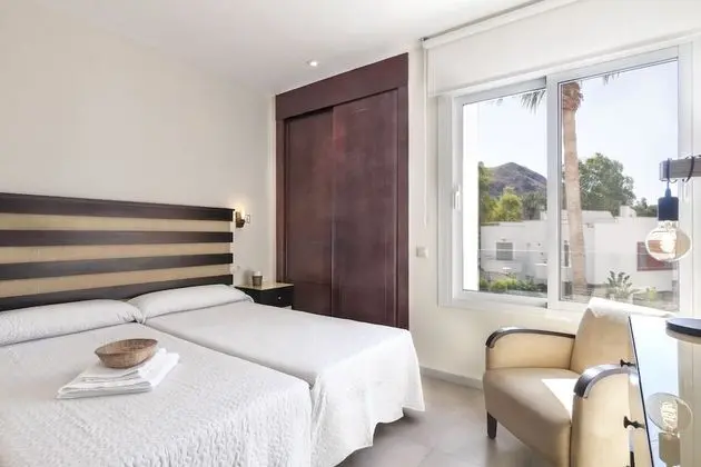 Standard Apart Daire, 2 Tek Kişilik Yatak, Teras, Havuz Manzaralı