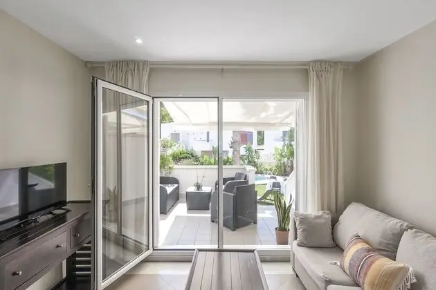 Standard Apart Daire, 2 Tek Kişilik Yatak, Teras, Havuz Manzaralı