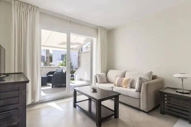 Standard Apart Daire, 2 Tek Kişilik Yatak, Teras, Havuz Manzaralı