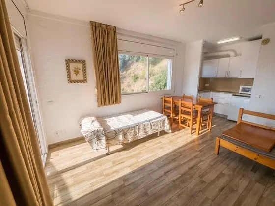 Economy Apart Daire, Balkon