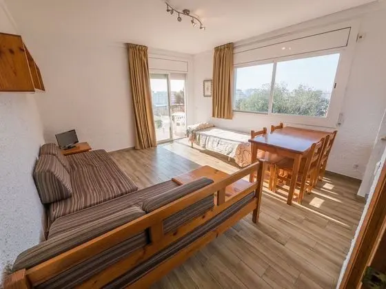 Economy Apart Daire, Balkon