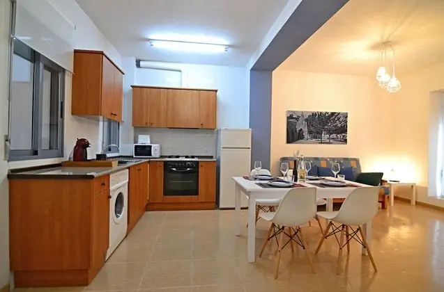 Apart Daire, Banyolu/Duşlu (Planta baja)