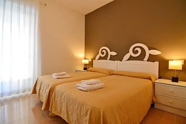 Apart Daire, Banyolu/Duşlu (Planta baja)