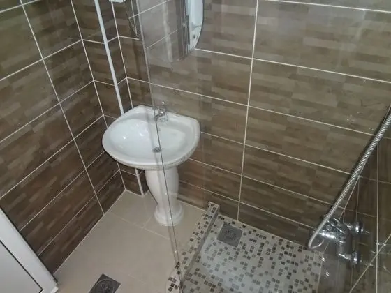 Basic Stüdyo, Avlu Manzaralı