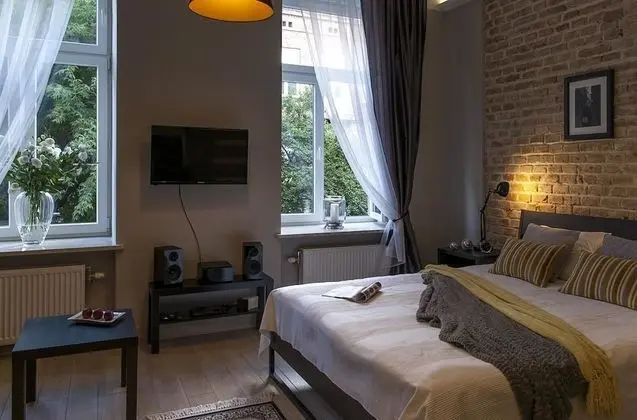 Apart Daire, 1 Büyük (Queen) Boy Yatak