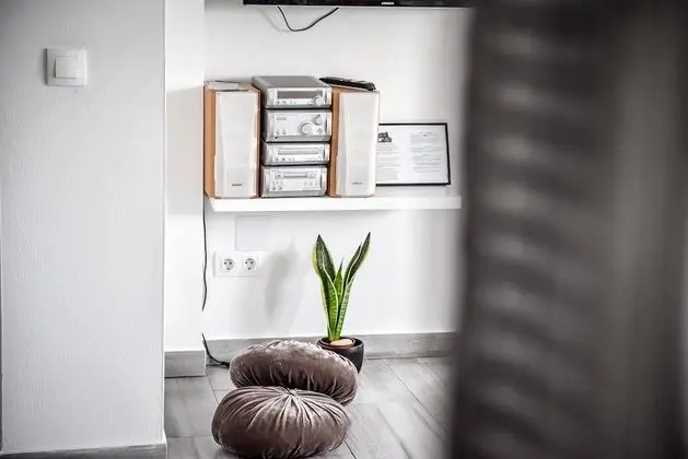 2-level Deluxe Apartment (1)