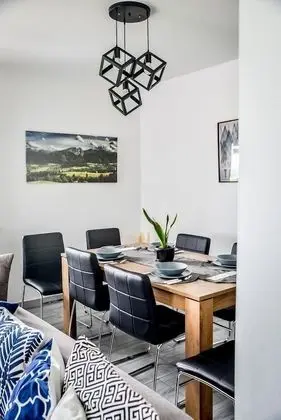 2-level Deluxe Apartment (1)