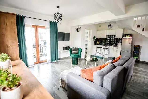 2-level Deluxe Apartment (1)