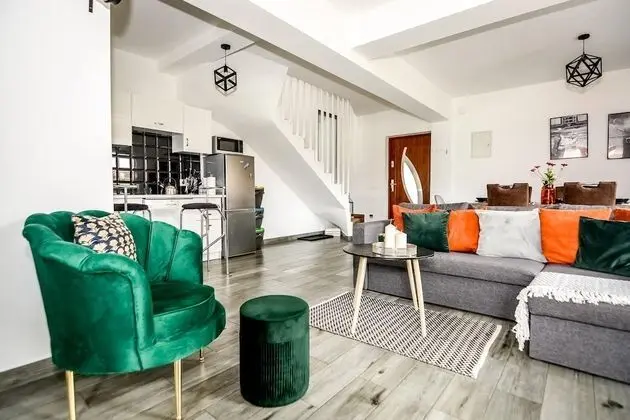 2-level Deluxe Apartment (1)