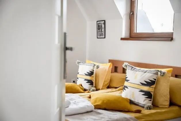 2-level Deluxe Apartment (1)