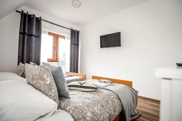 2-level Deluxe Apartment (1)