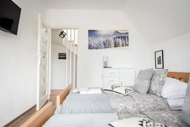 2-level Deluxe Apartment (1)