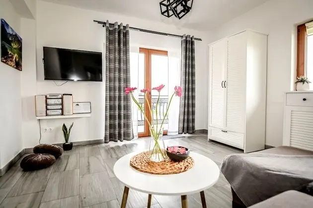 2-level Deluxe Apartment (1)