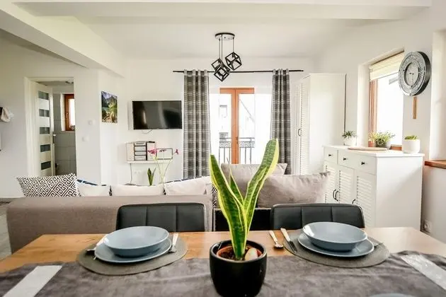 2-level Deluxe Apartment (1)