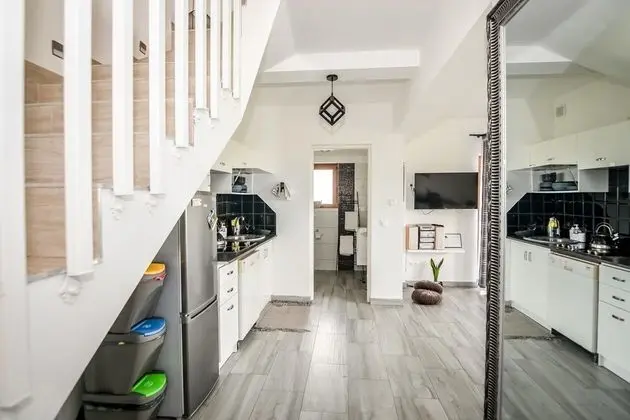 2-level Deluxe Apartment (1)