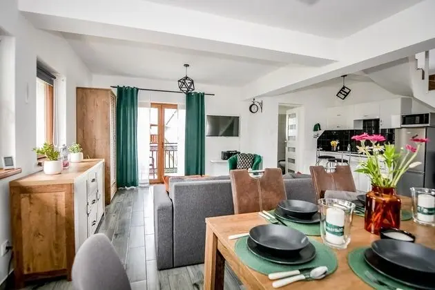 2-level Deluxe Apartment (1)