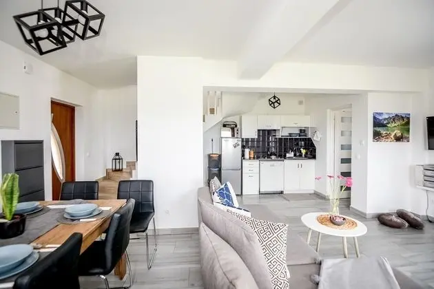 2-level Deluxe Apartment (1)